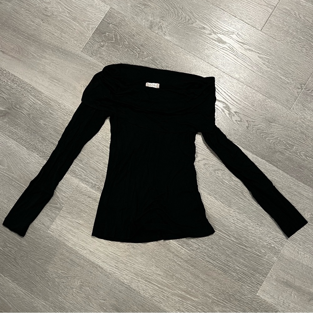 Altar’d State Long Sleeve Cowl Neck Black Medium